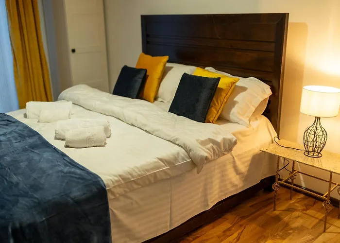 Spacious 3 Rooms 5* Mansion Near Muzeului Square. Free Parking