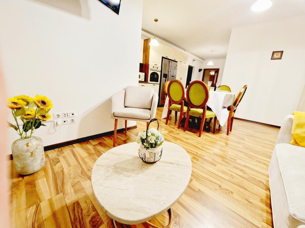 Spacious 3 5* Mansion Near Muzeului Square. Free Parking * Cluj-Napoca