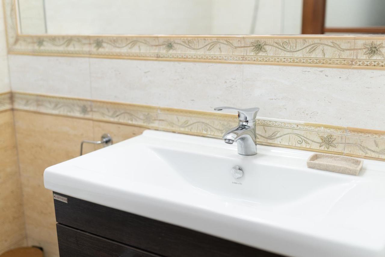 Spacious 3 5* Mansion Near Muzeului Square. Free Parking