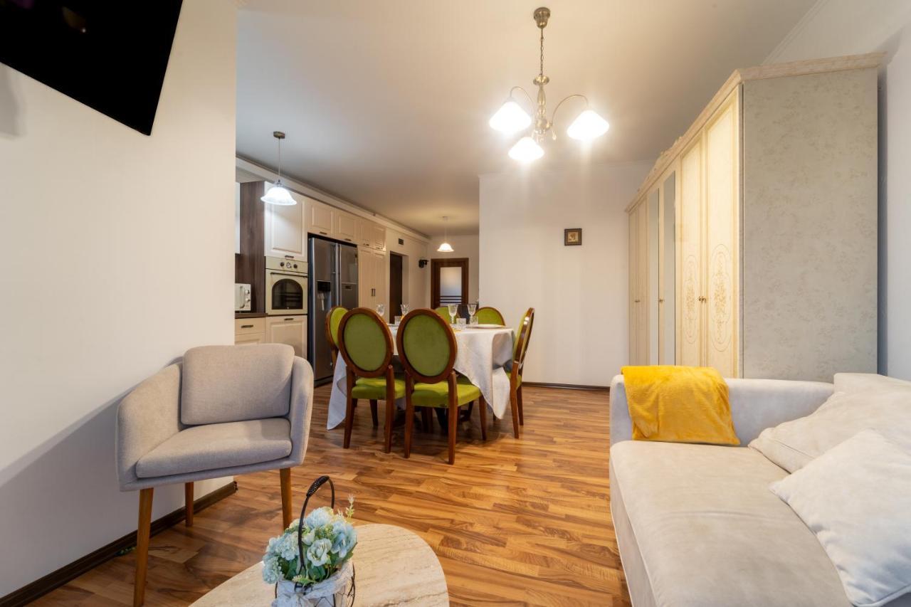 Spacious 3 5* Mansion Near Muzeului Square. Free Parking קלוז'-נאפוקה