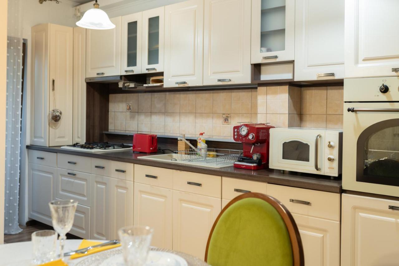 Spacious 3 5* Mansion Near Muzeului Square. Free Parking *