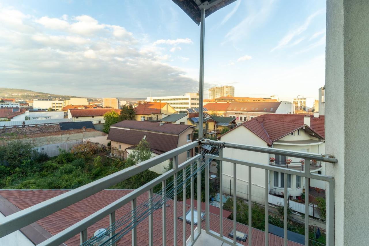 Spacious 3 5* Mansion Near Muzeului Square. Free Parking דירה קלוז'-נאפוקה