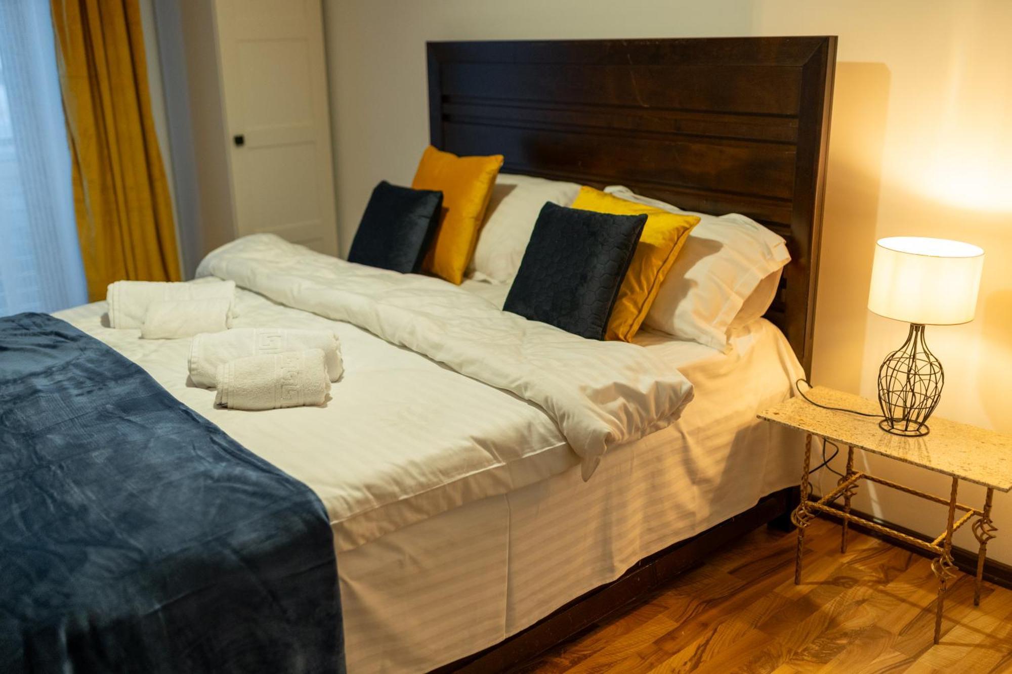 Spacious 3 5* Mansion Near Muzeului Square. Free Parking *