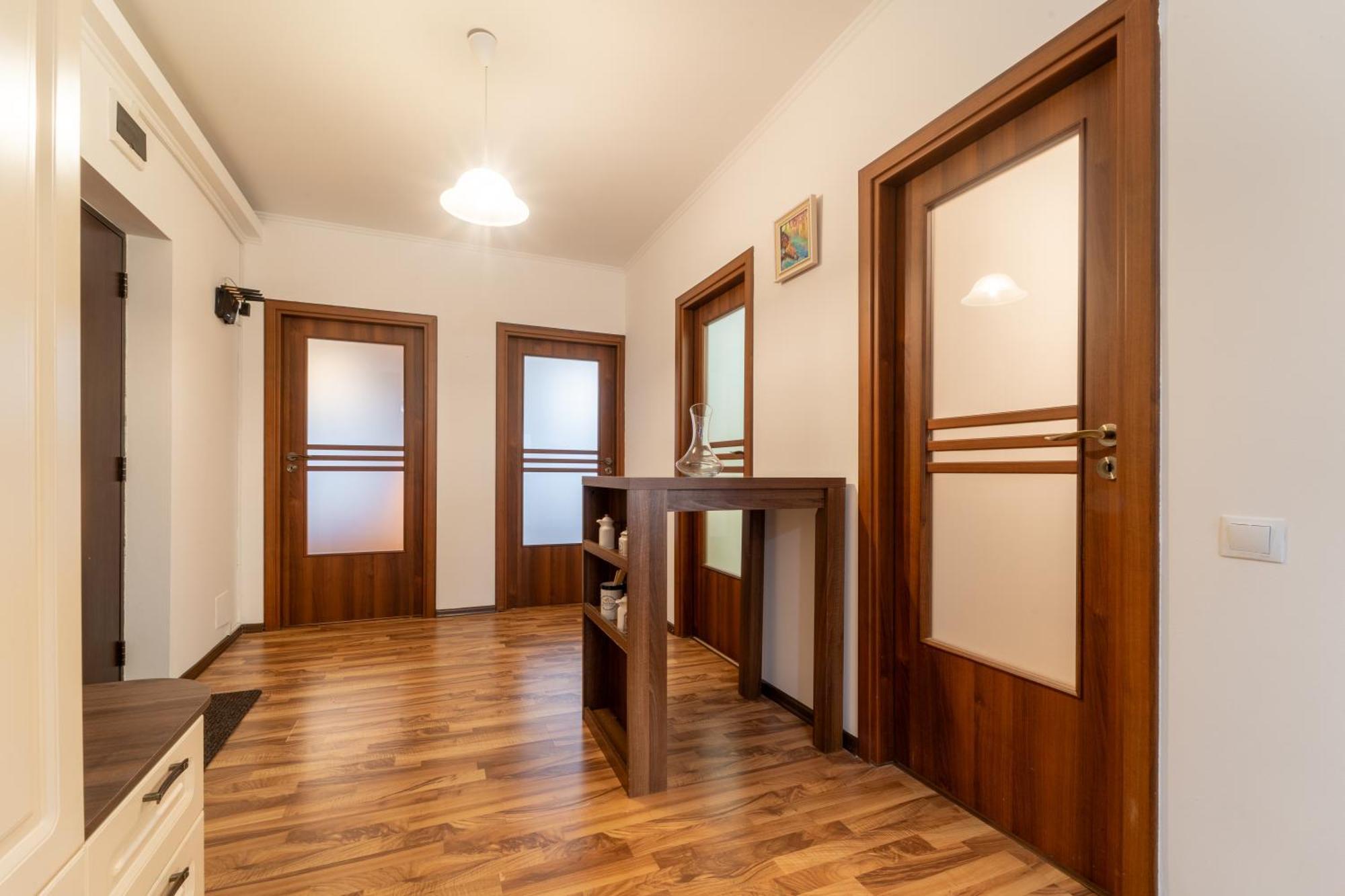 Spacious 3 5* Mansion Near Muzeului Square. Free Parking קלוז'-נאפוקה